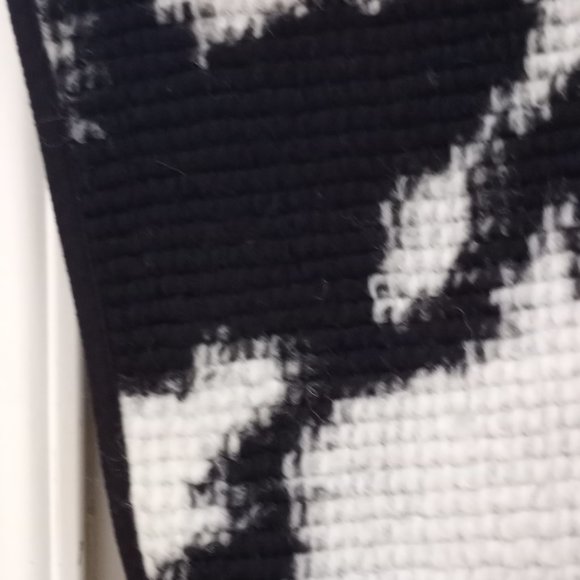 'FRENCH CONNECTION' Wool blend Cape with Pockets Size S-M Large Houndstooth - Picture 9 of 11